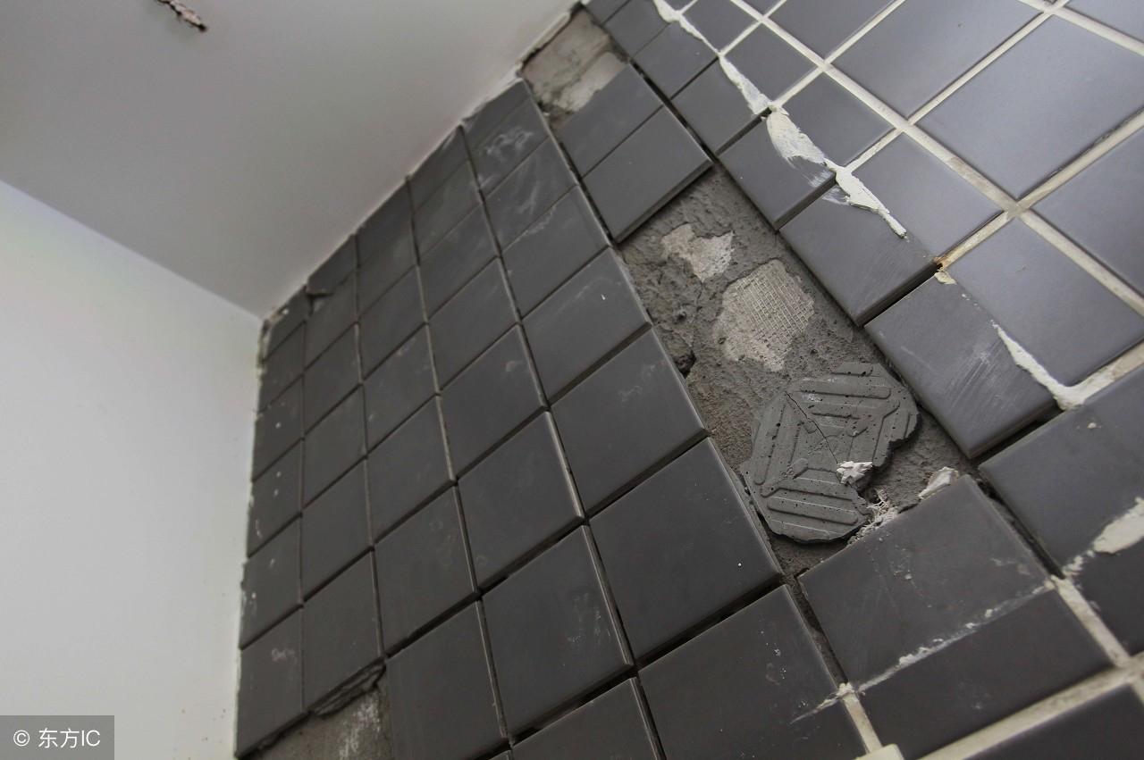 瓷砖空鼓灌胶水有用吗知乎(地砖空鼓用水泥好还是用胶好)