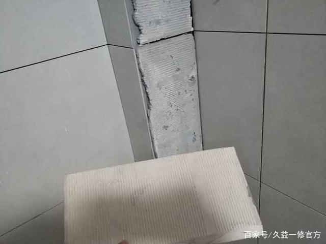 瓷砖空鼓了是什么原因(瓷砖空鼓了是什么原因导致的)