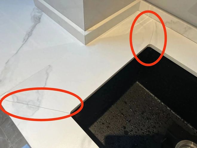 瓷砖硬度不够容易开裂怎么办(瓷砖硬度不够容易开裂怎么办呢)