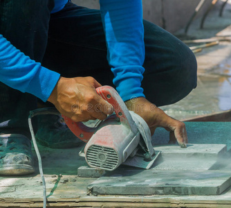 瓷砖切割操作视频(瓷砖切割操作视频教程) 瓷砖切割操作视频(瓷砖切割操作视频教程)